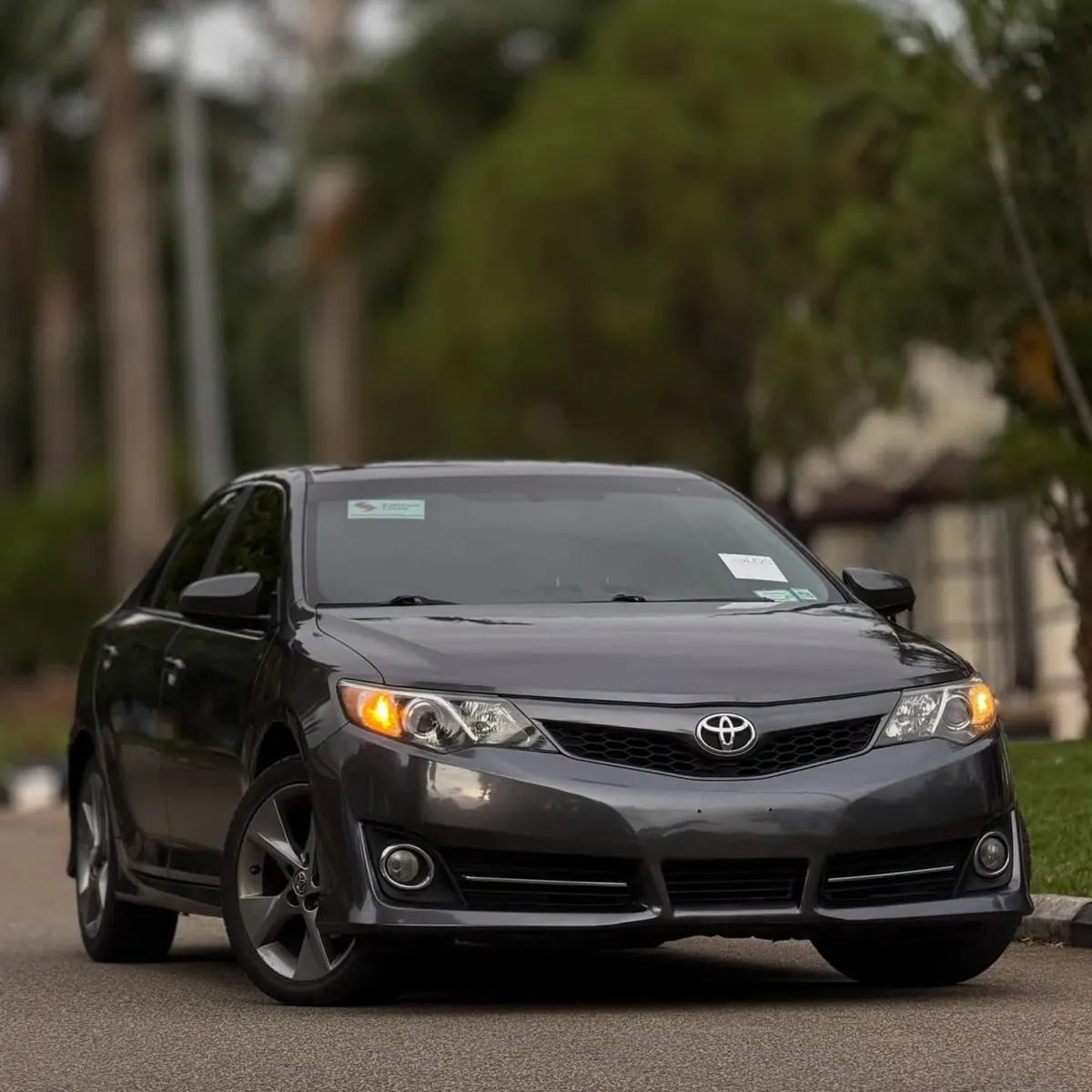 Toyota Camry — location avec chauffeur à Yaoundé